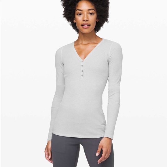 Lululemon Close Call Henley Long Sleeve in Heathered Core Ultra Light Grey - Picture 1 of 6
